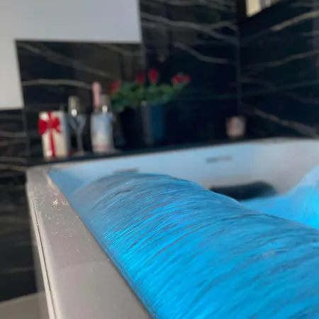 Appartamento Dream Avec Jacuzzi, Sauna, Table De Massage Et Lit à Eau *