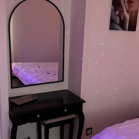 Dream Avec Jacuzzi, Sauna, Table De Massage Et Lit à Eau